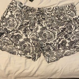 Old Navy Elastic Band floral Shorts